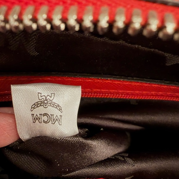 AUTHENTIC MCM Bold Red Messenger/Crossbody and Shoulder Bag! UNISEX - Picture 12 of 15